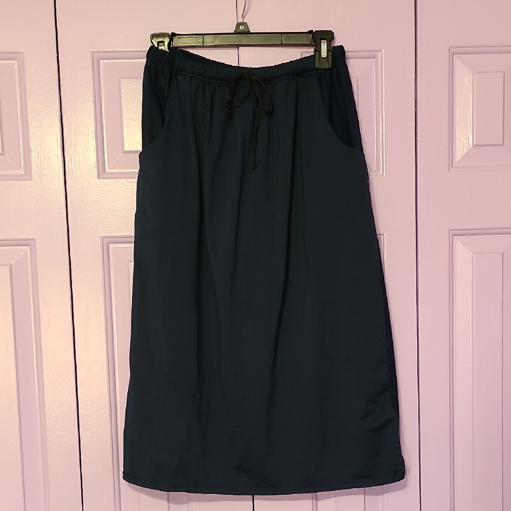 One Oak Apparel Size Medium Navy Midi Skirt